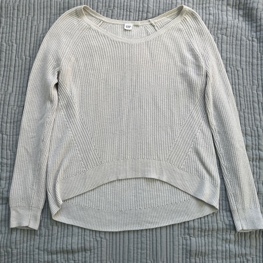 Gap sweater